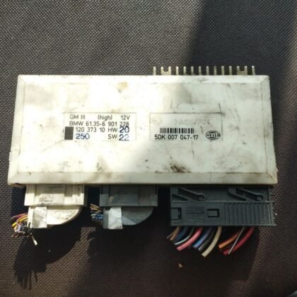 Caja fusibles centralita carrocería BMW E39 | Ref. 61356901228
