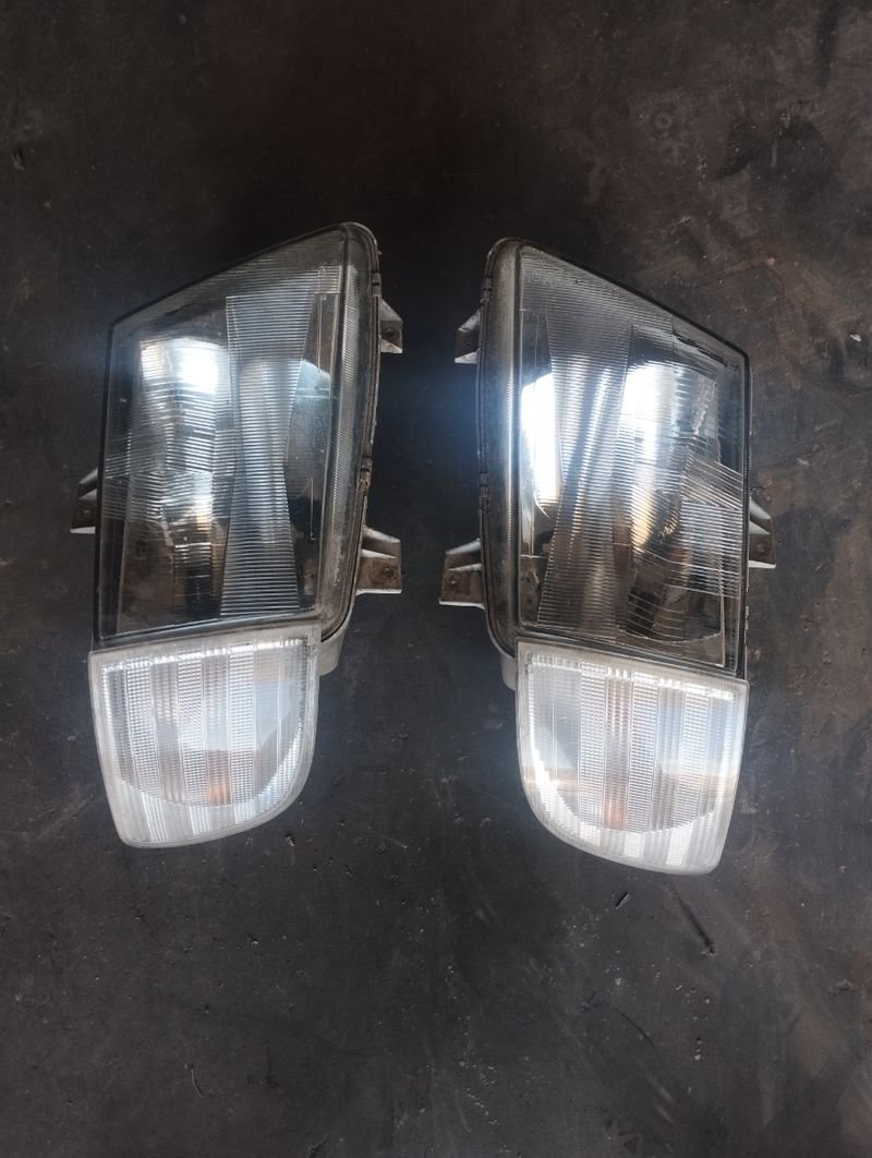 Pilotos delanteros mercedes vito año 00