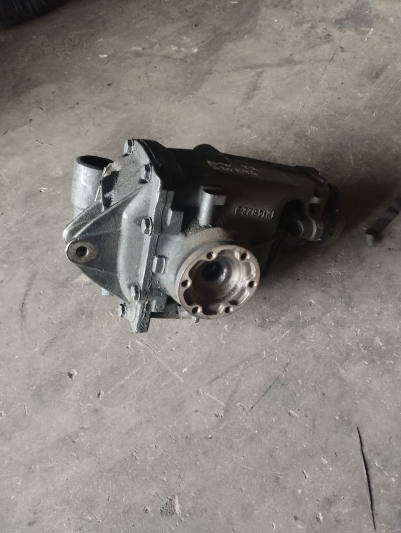 Diferencial trasero BMW 320 E46 año 02 - Imagen 2