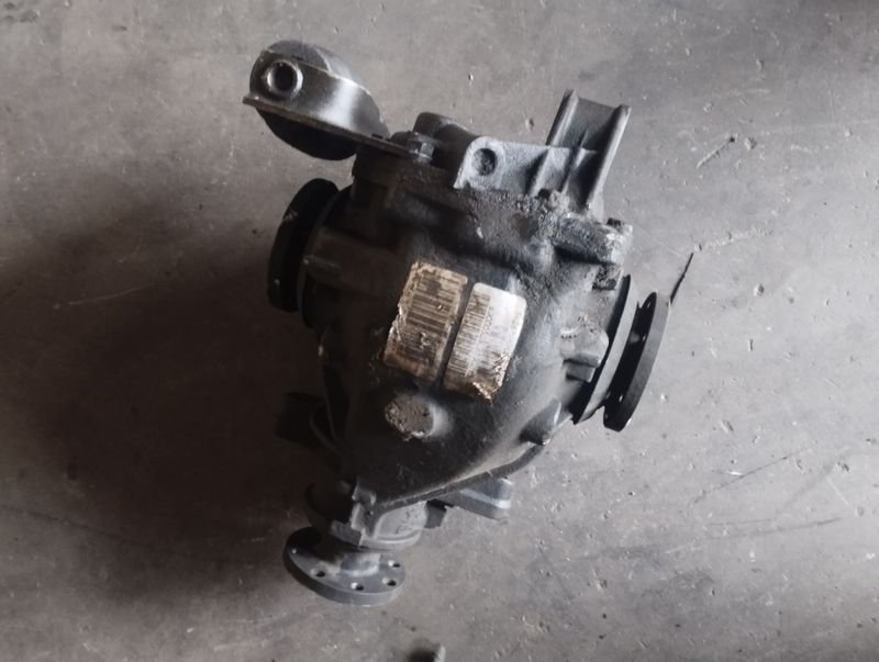 Diferencial trasero BMW 320 E46 año 02 - Imagen 3