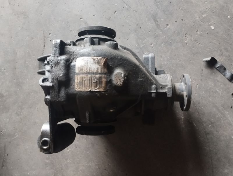 Diferencial trasero BMW 320 E46 año 02 - Imagen 4