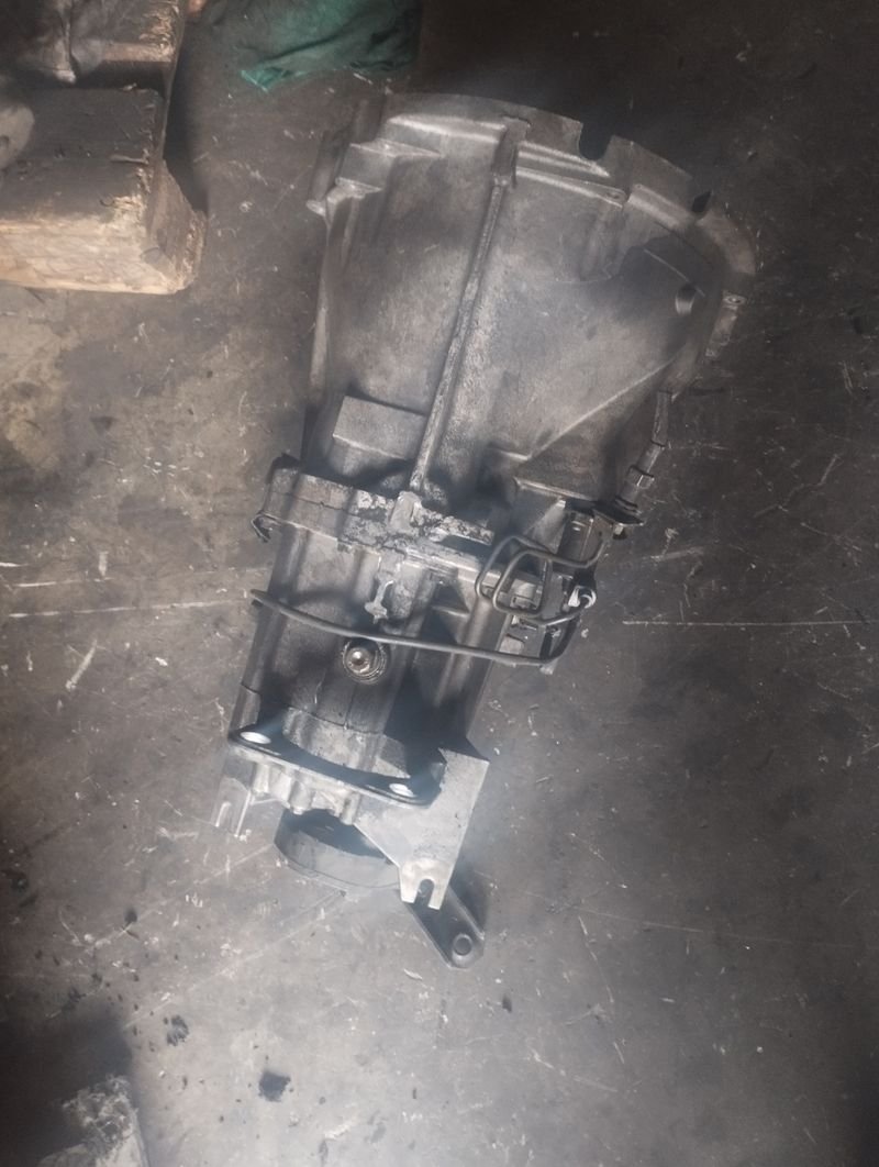 Caja de cambios BMW E46 318 | Ref. 2200066490 - Imagen 2
