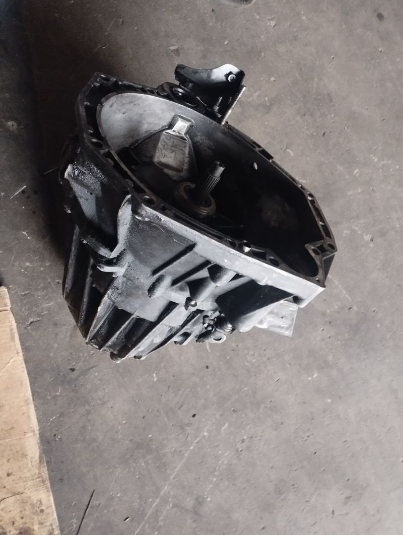 Caja de cambios Renault Megane 1.5 DCI - Imagen 3