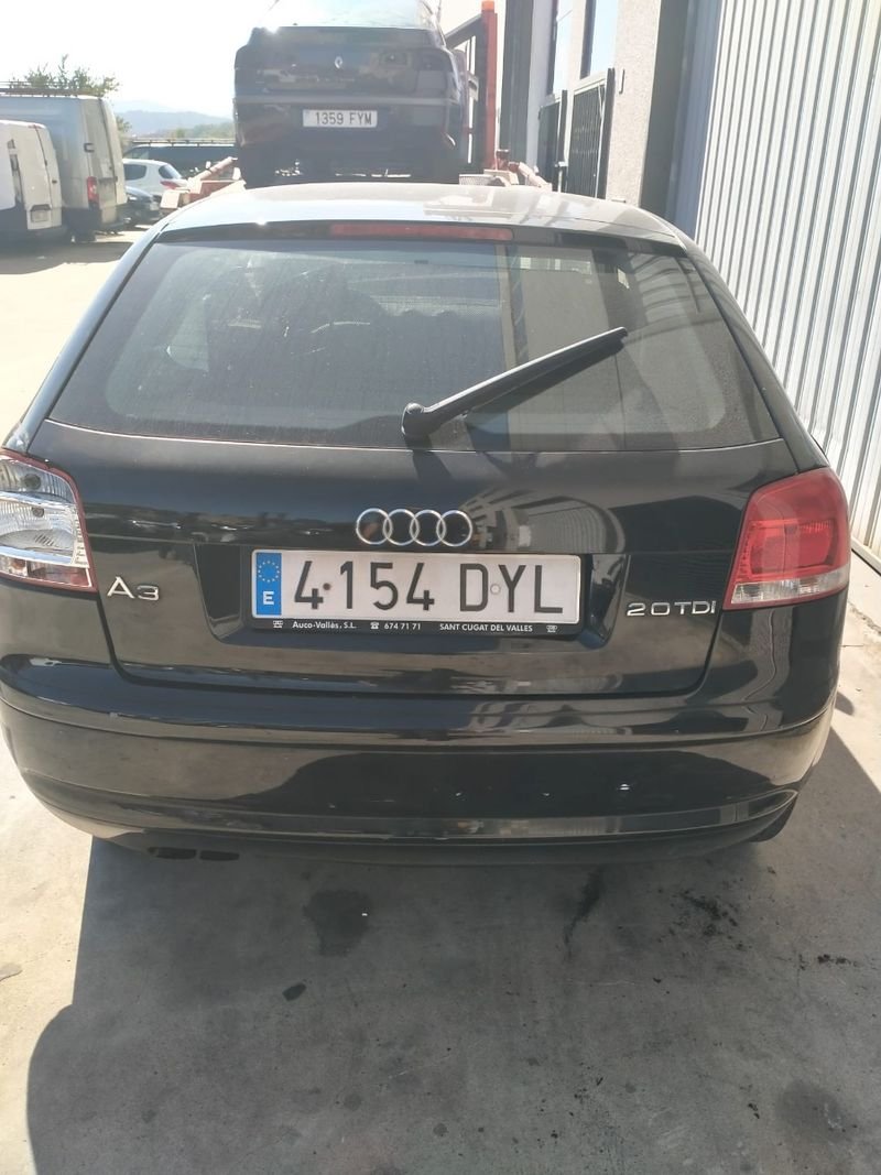 AUDI A-3 en despiece - Imagen 2