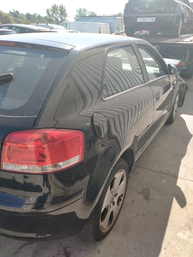 AUDI A-3 en despiece - Imagen 3