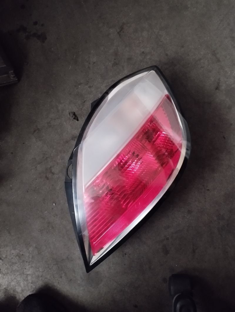 Piloto trasero derecho Opel Astra H