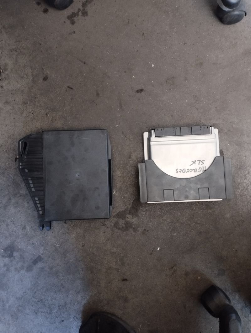 Centralitas motor y confort mercedes SLK | Ref. A1111533779 - Imagen 2