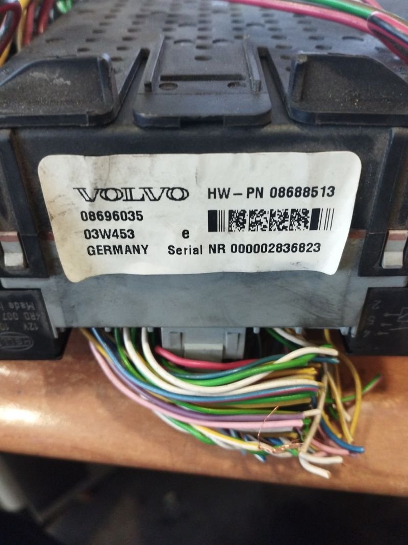 Caja de fusibles volvo xc 90 | Ref. 32142591