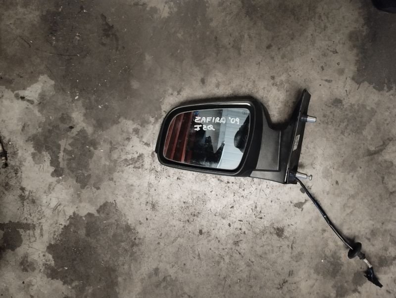Retrovisor izquierdo Opel Zafira 2009
