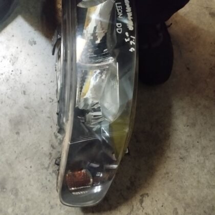Faro delantero derecho Seat León 2002
