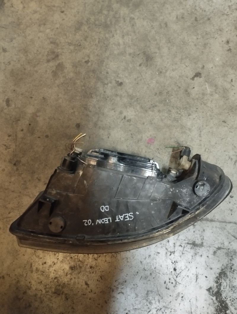 Faro delantero derecho Seat León 2002 - Imagen 2