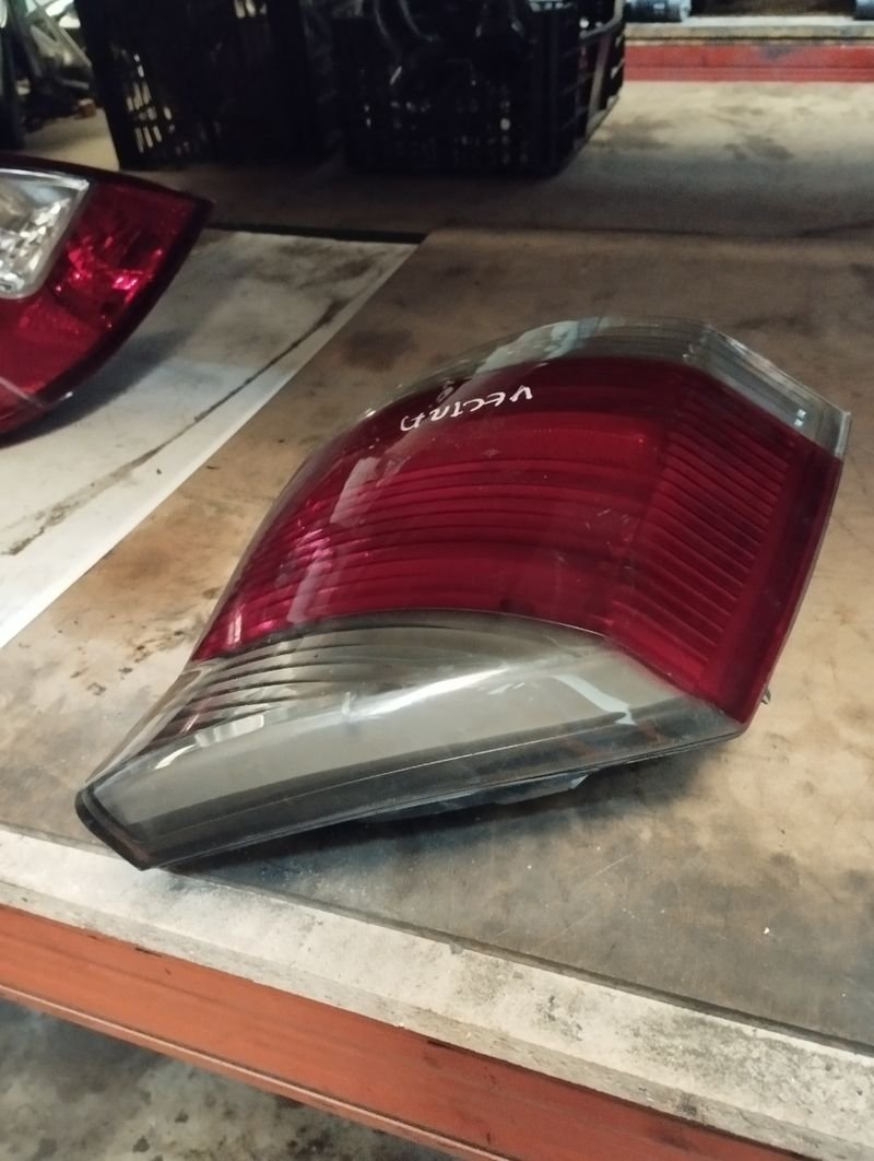Piloto trasero izq Opel vectra C 2005 - Imagen 4