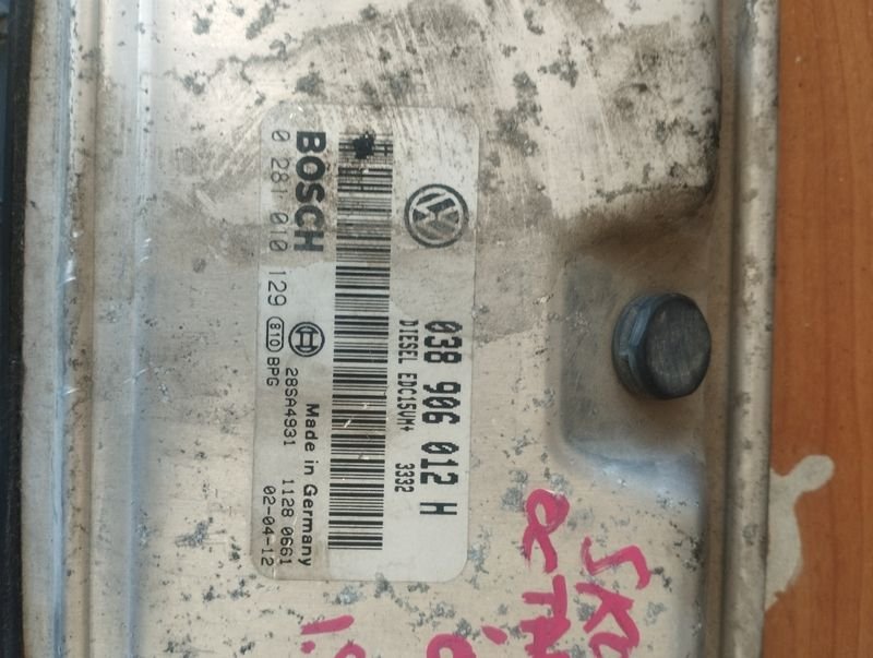 Centralita ecu Skoda Octavia 1.9 TDI 03 | Ref. 038906012H - Imagen 4