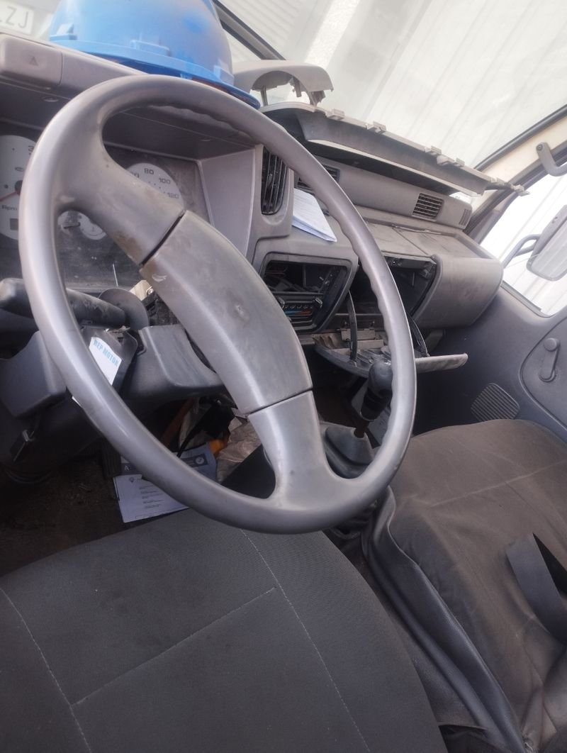 Nissan Cabstar en despiece - Imagen 3